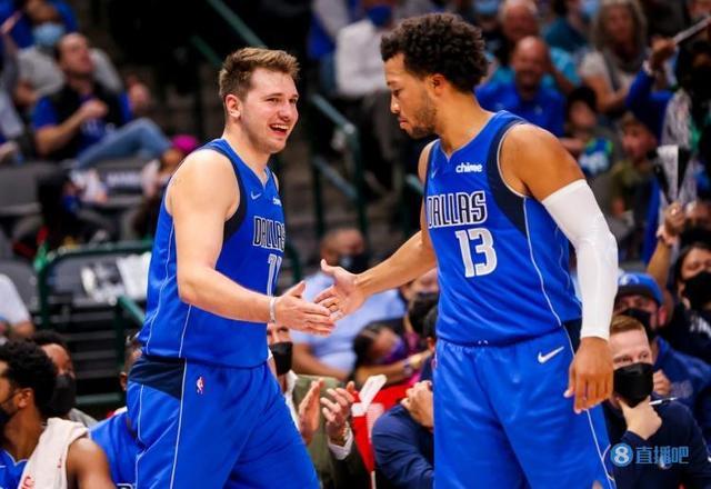 首批运动员 首批运动员