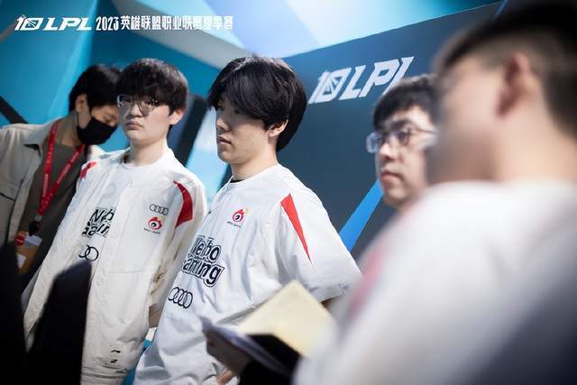 从短期看 从短期看