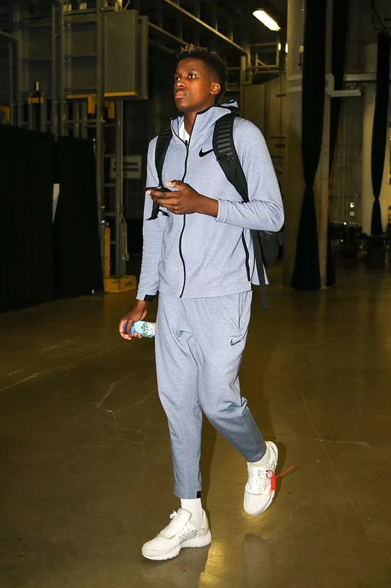 驱动的第一 驱动的第一